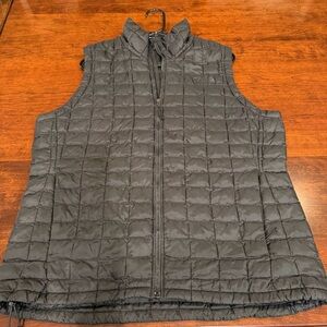 The North Face Women's Black
Thermoball Eco Vest XL
